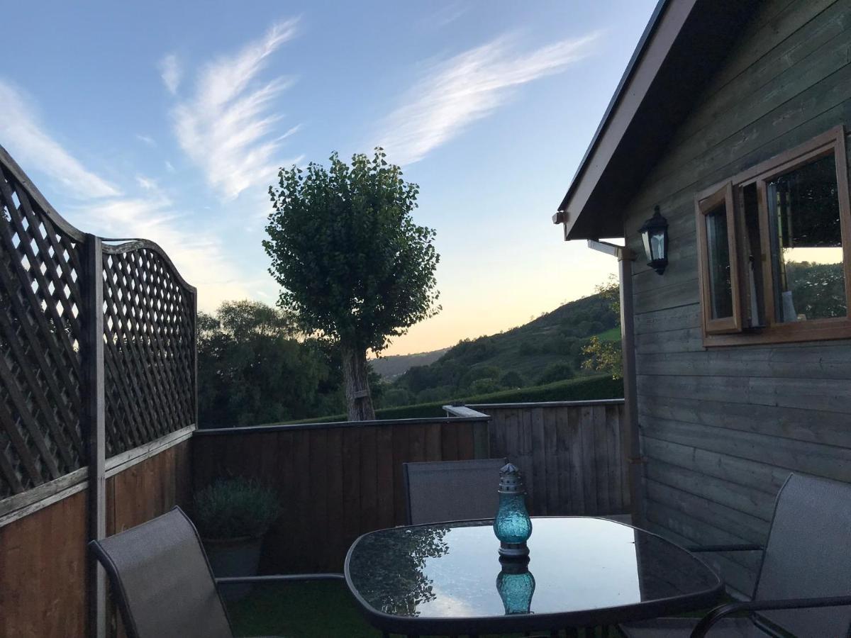 Swansea Log Cabin Pontardawe Bagian luar foto