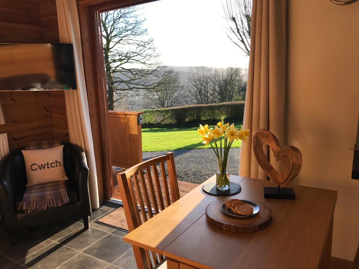 Swansea Log Cabin Pontardawe Bagian luar foto