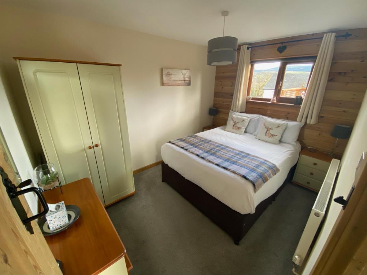 Swansea Log Cabin Pontardawe Bagian luar foto