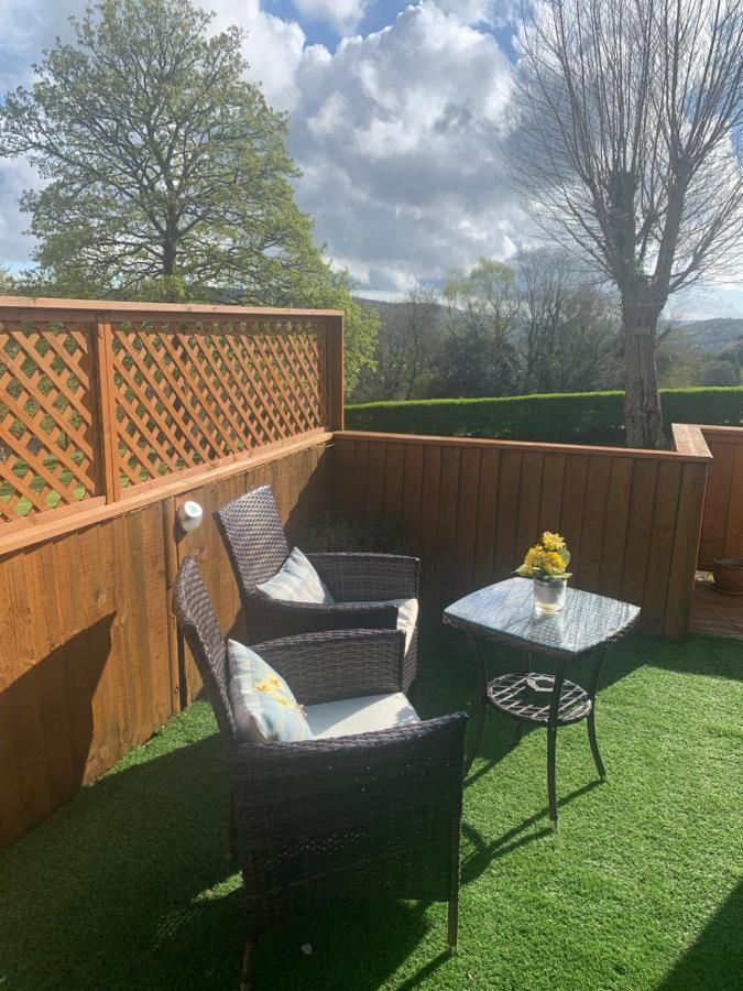 Swansea Log Cabin Pontardawe Bagian luar foto