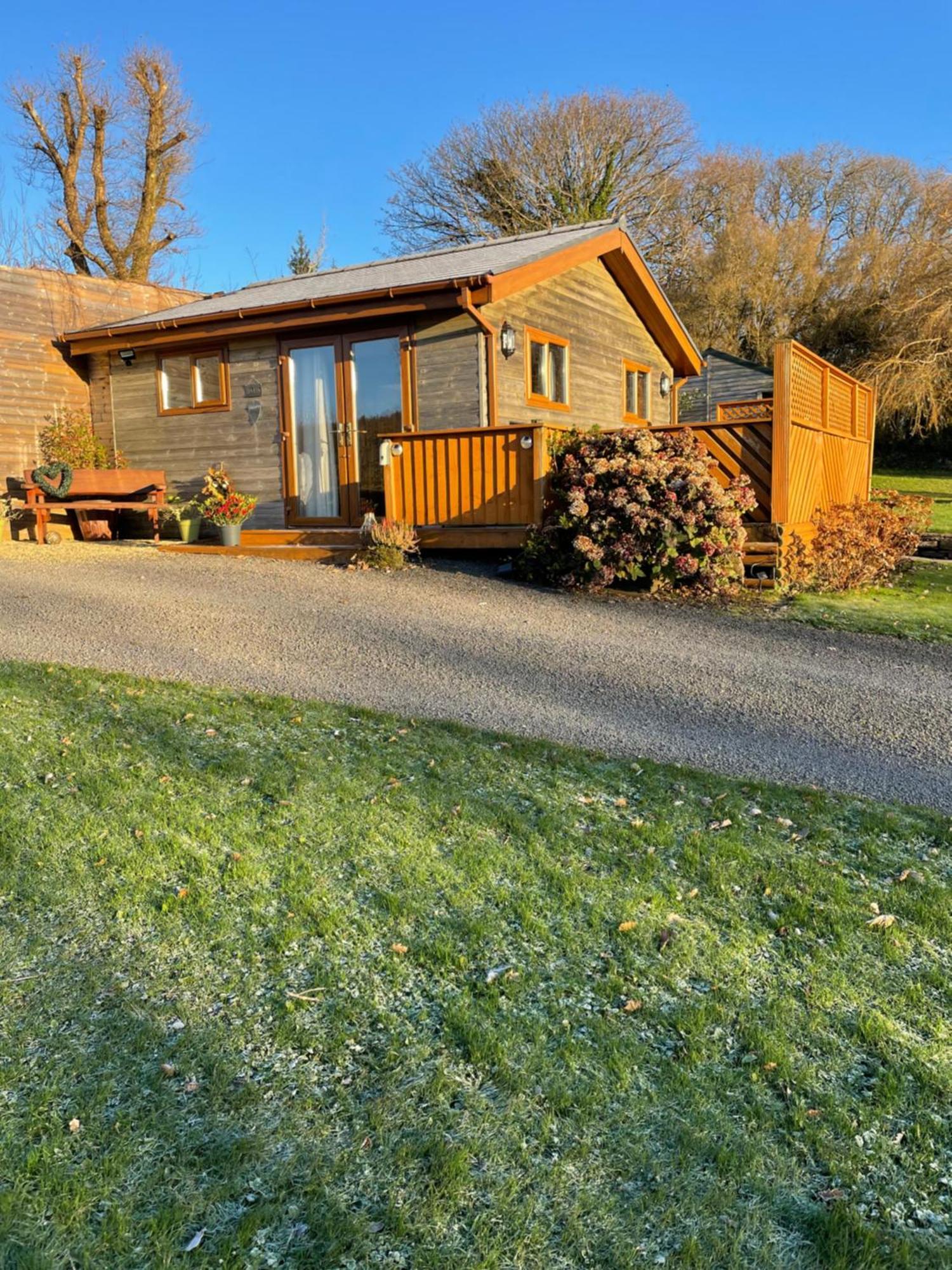 Swansea Log Cabin Pontardawe Bagian luar foto