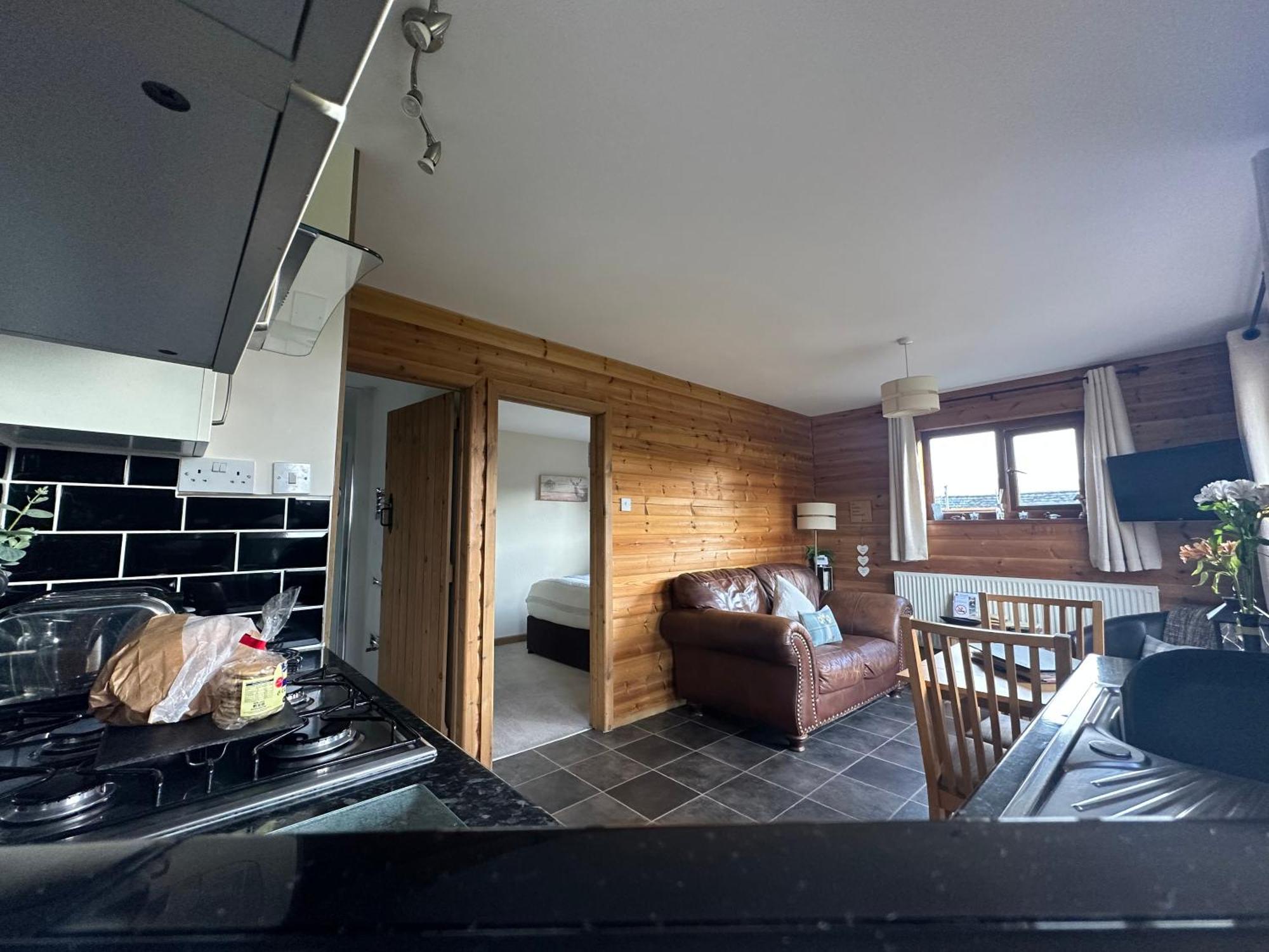 Swansea Log Cabin Pontardawe Bagian luar foto