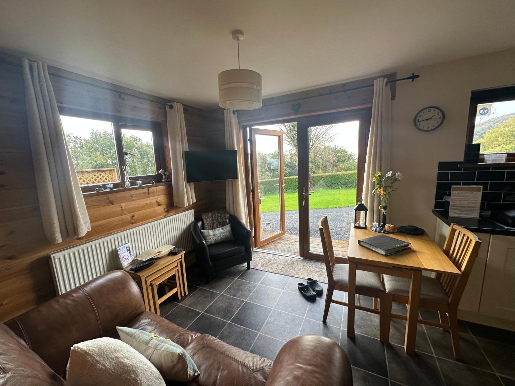 Swansea Log Cabin Pontardawe Bagian luar foto