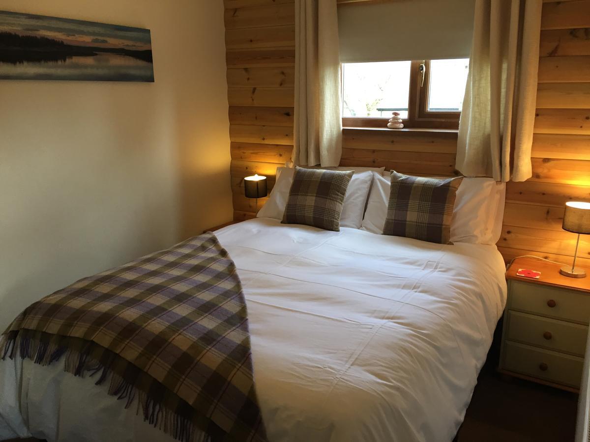 Swansea Log Cabin Pontardawe Bagian luar foto