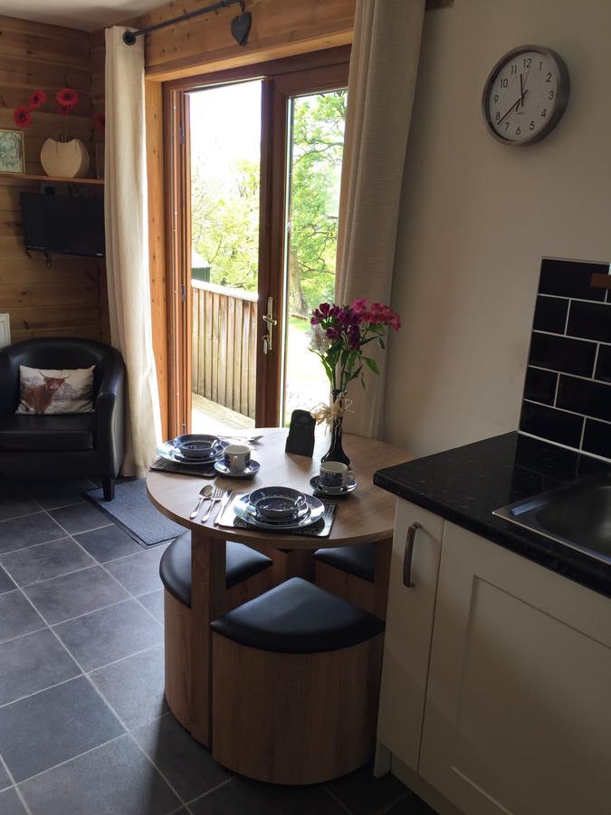 Swansea Log Cabin Pontardawe Bagian luar foto